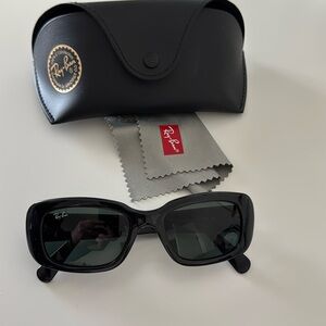 Ray-Ban 4122